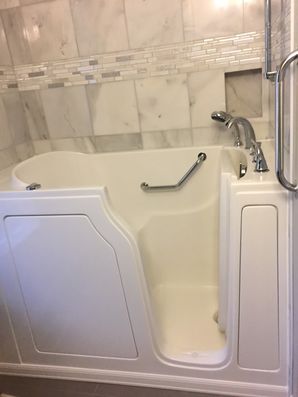 Accessible Bathtub in Madison Heights by Independent Home Products, LLC