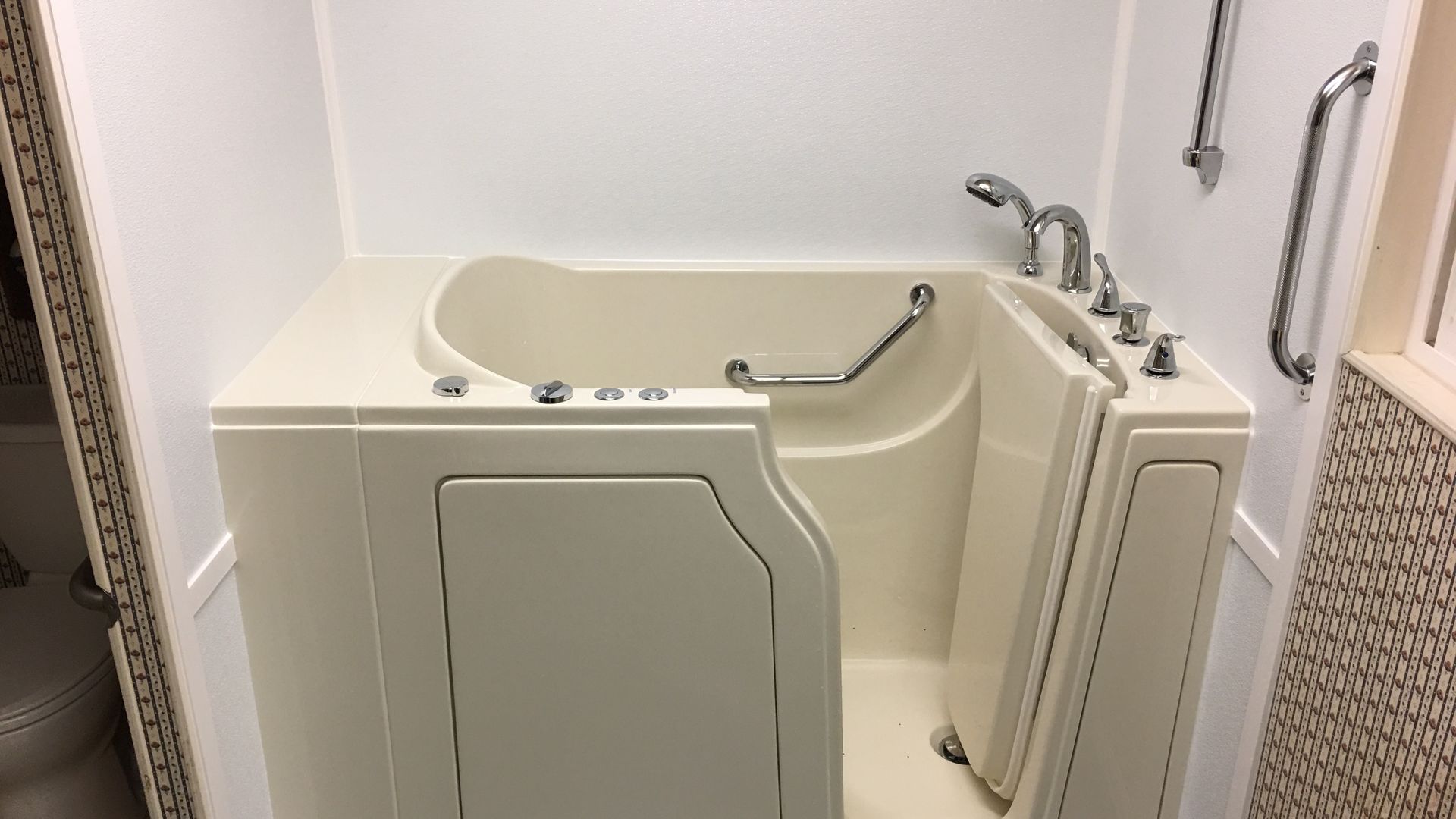 independent home walk in tubs